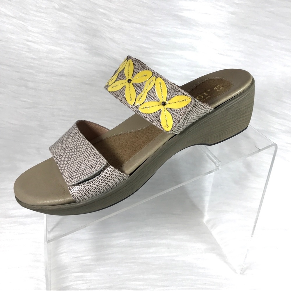 Naot Port Sandals Beige Yellow Shoes 40 US 9 - Picture 1 of 8